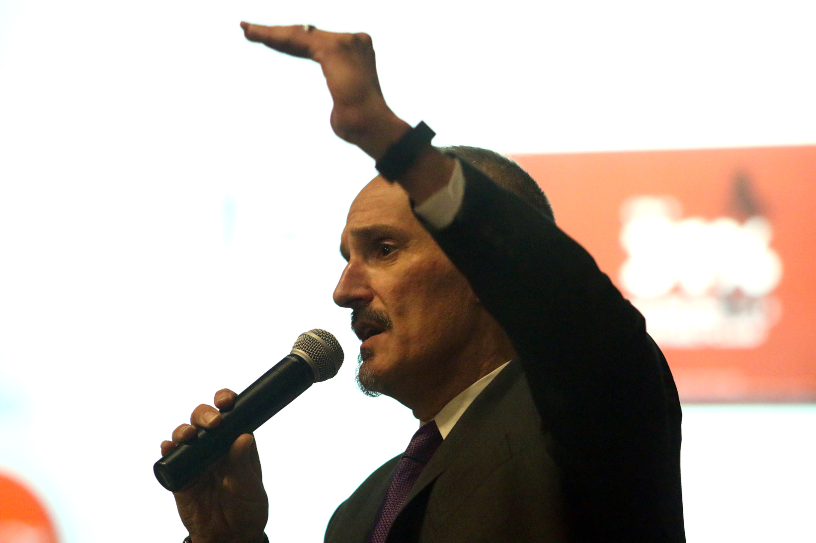 DanMuenzer_ConstantiaFlexibles / Jared Paben