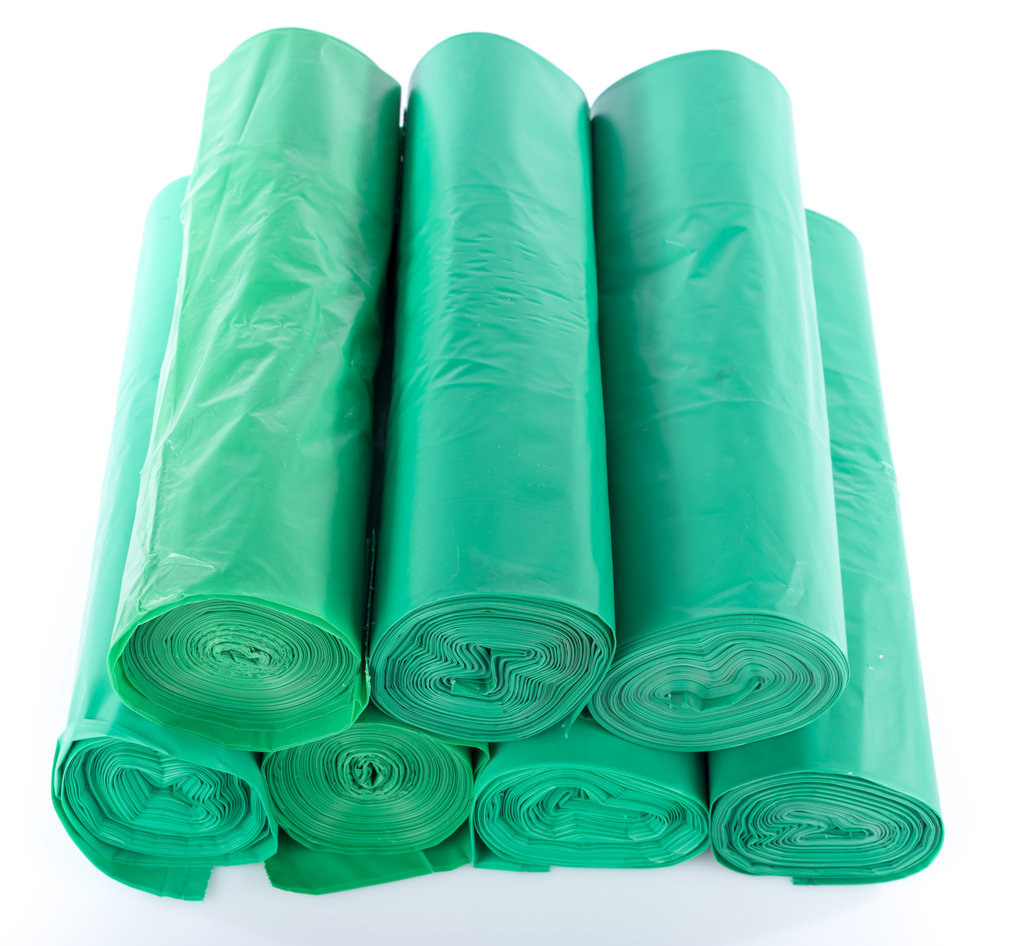 Plastic Bags Green / thodonal88, Shutterstock