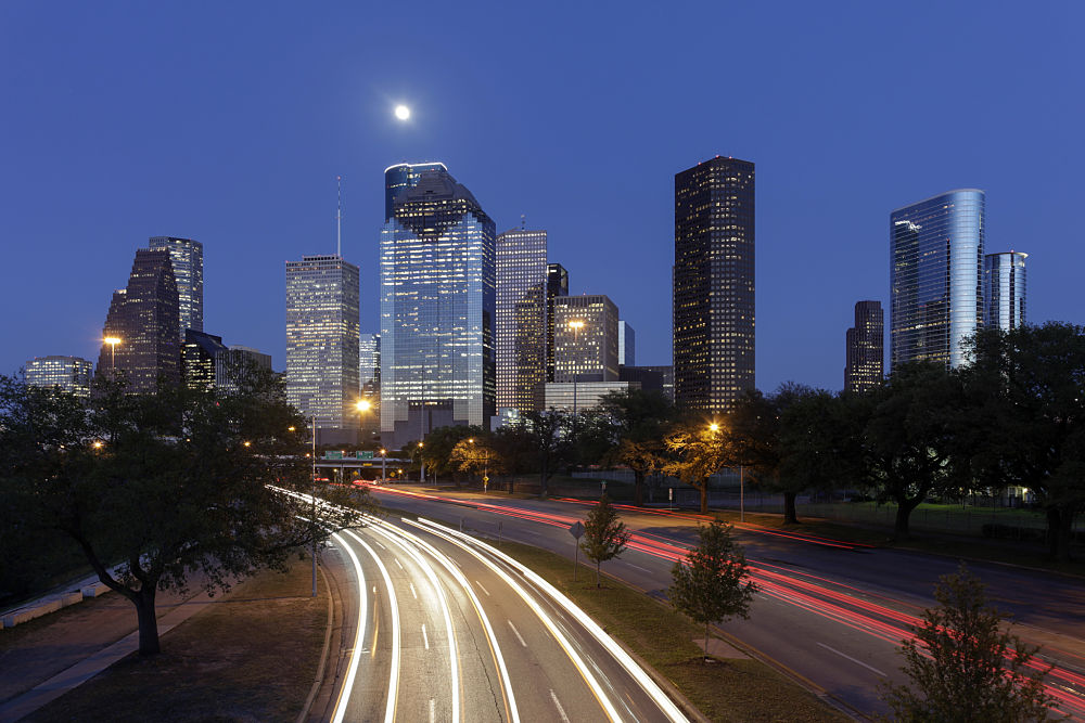 Houston Skyline / KENNY_TONG, Shutterstock