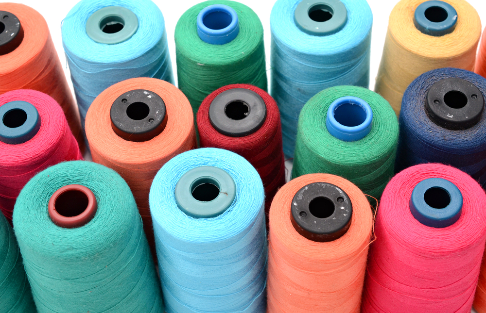 Polyester Thread / COLOA_Studio, Shutterstock