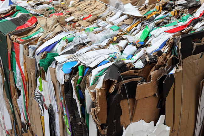 paper / PavelLPhotoandVideo, Shutterstock_108160853