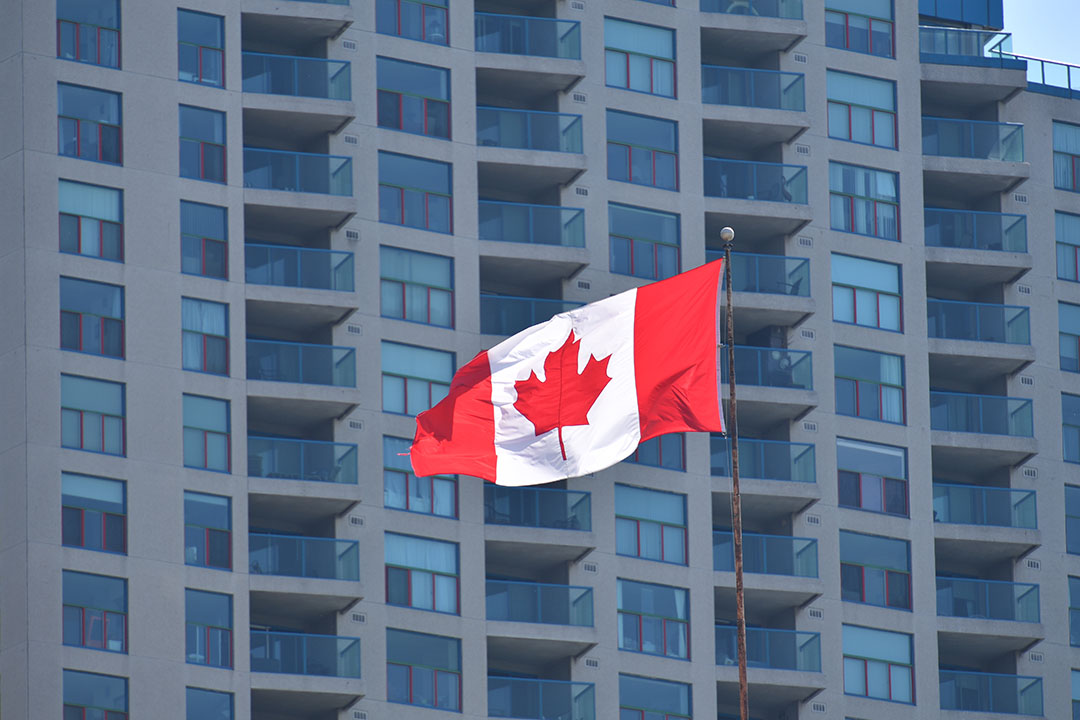 Canada to pursue aggressive strategy on plastic waste