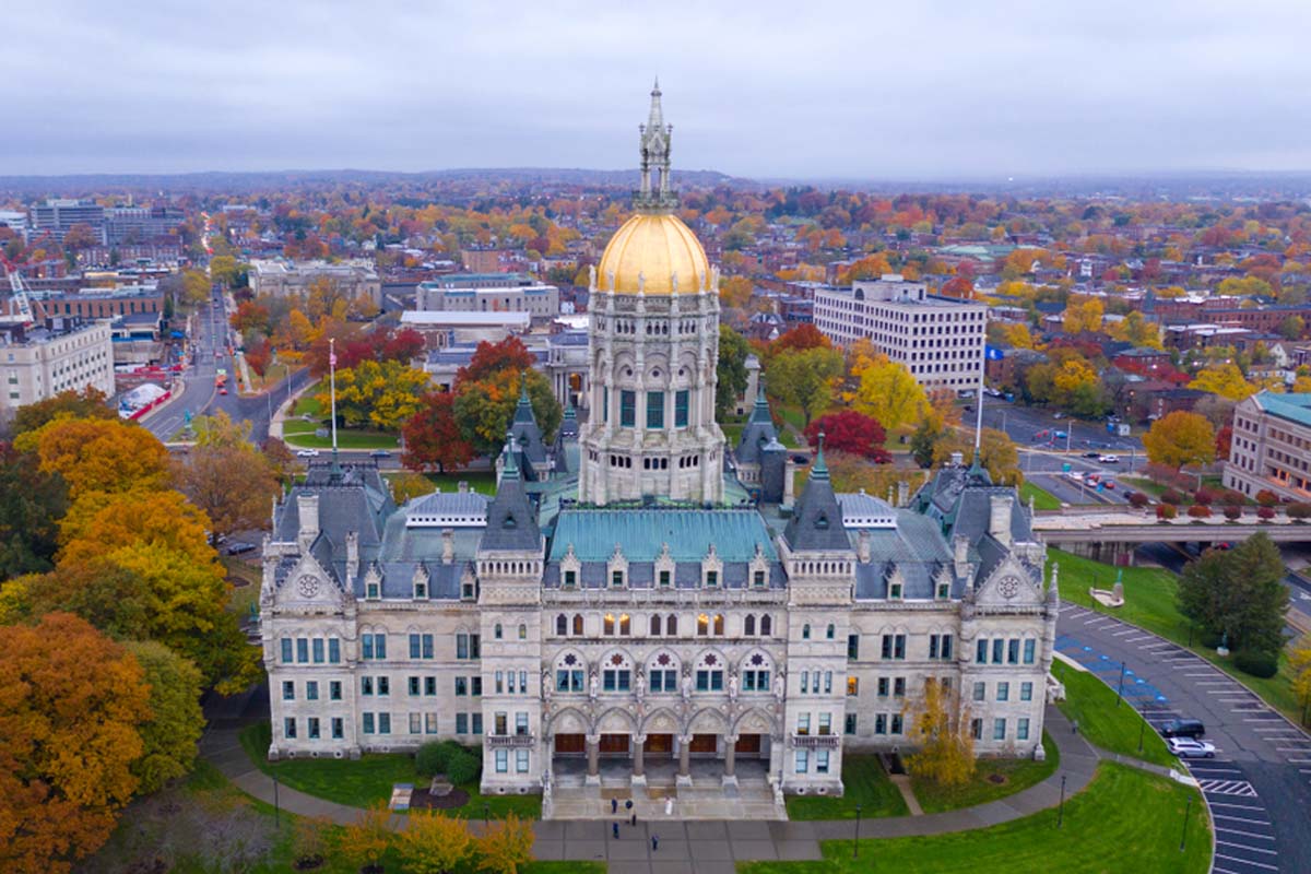 Connecticut governor pushes EPR, content mandate