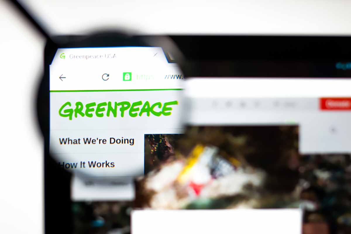Greenpeace: Recycling used as plastic industry ‘smokescreen’