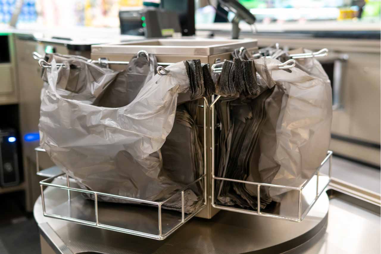 Plastic recycled-content bills move ahead in Washington