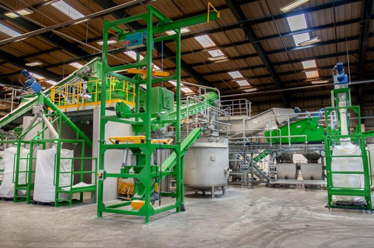 How one new system is handling the e-plastics stream