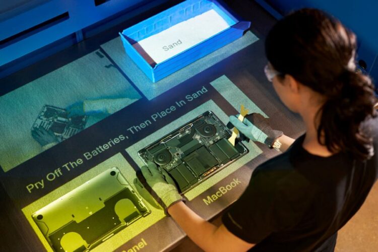 Apple updates recycled metals goals, rolls out tech