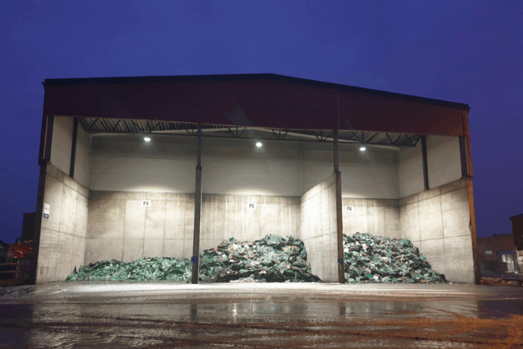 Smelter investment, gold prices and other metals news