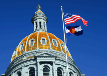 Colorado sends electronics right to repair bill to governor