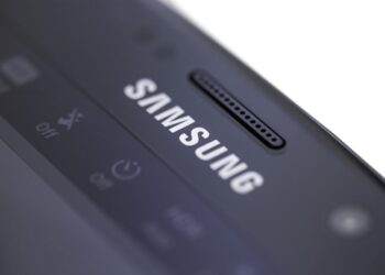 Closeup of a Samsung phone.