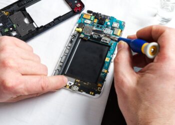 Consumers say they want more easily repairable mobile devices