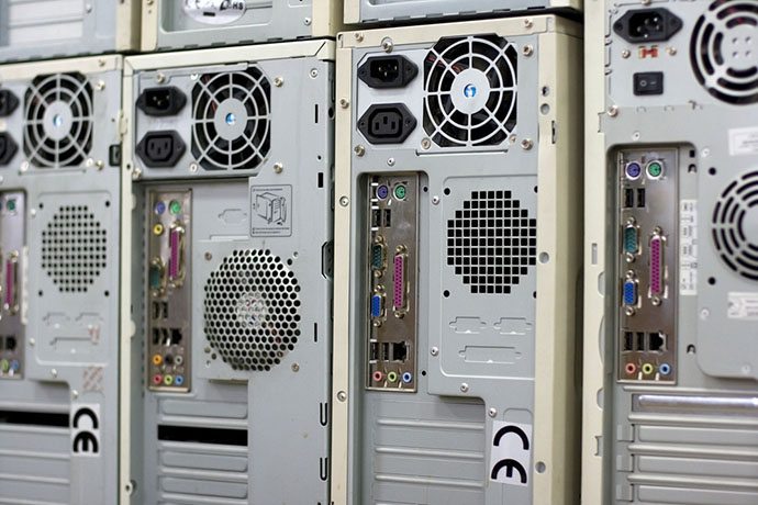 Gartner: Shipments of PCs collapse during second quarter