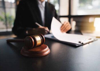 LCD dismantling startups spar in patent dispute