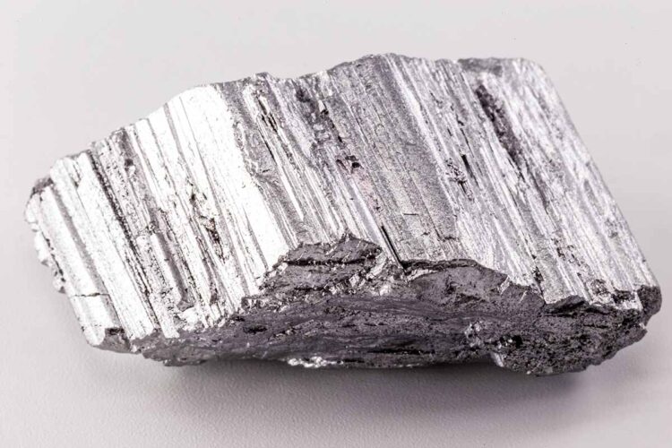 Neodymium-RHJPhtotoandilustration-Shutterstock