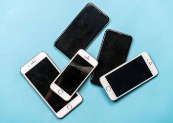 Survey suggests decline in used phone generation