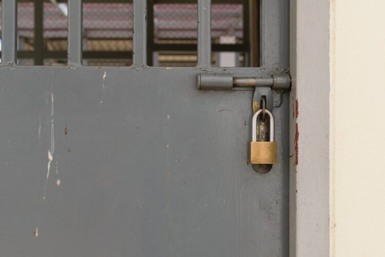 UK man heads to prison over e-scrap scam