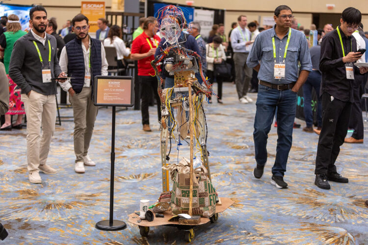 Texas students turn old tech and e-scrap into art 