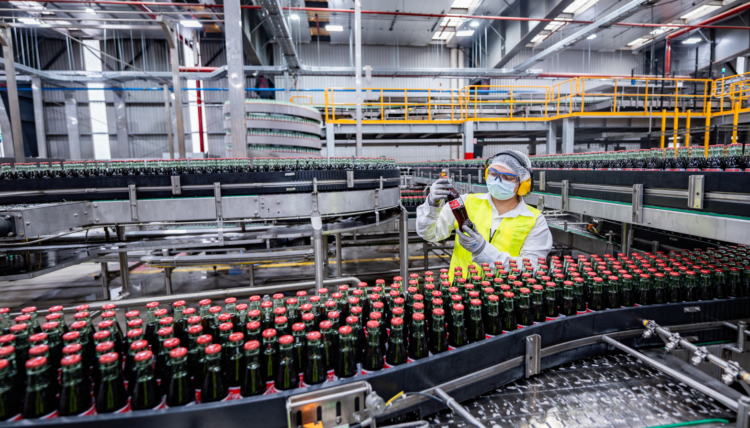 Mexican Coke bottler to invest $1bn in ops this year